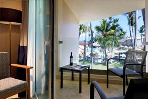 Poolside Junior Suites at Grand Palladium Bávaro Suites Resort & Spa